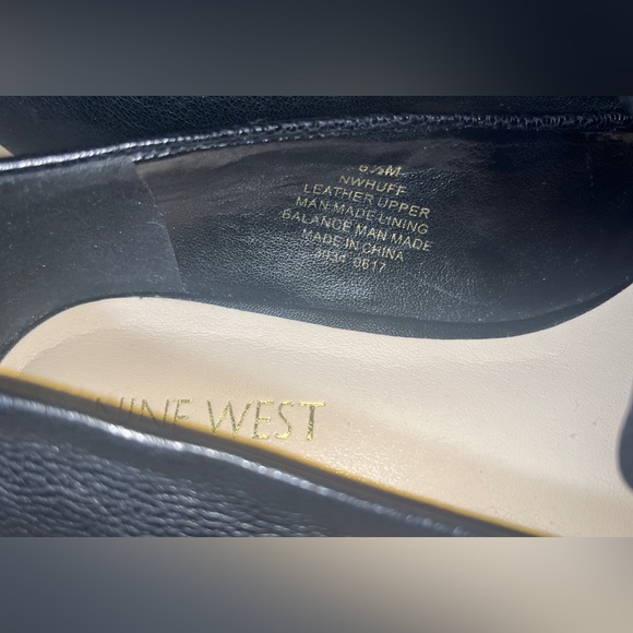 NINE WEST Leather woman’s Gold HUFF Loafer Flats - Picture 4 of 8